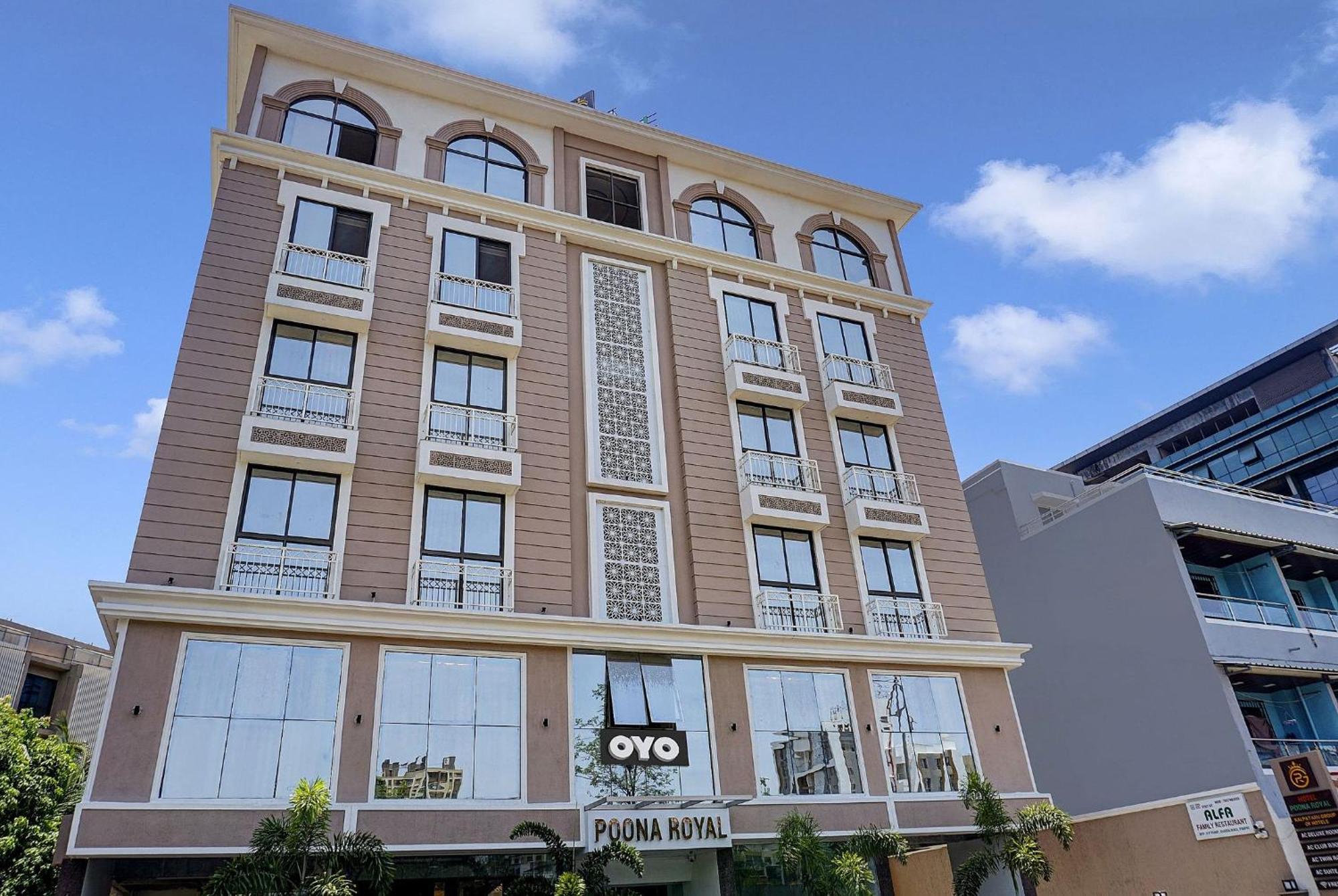 Super Townhouse Poona Royal Hotell Pimpri-Chinchwad Exteriör bild