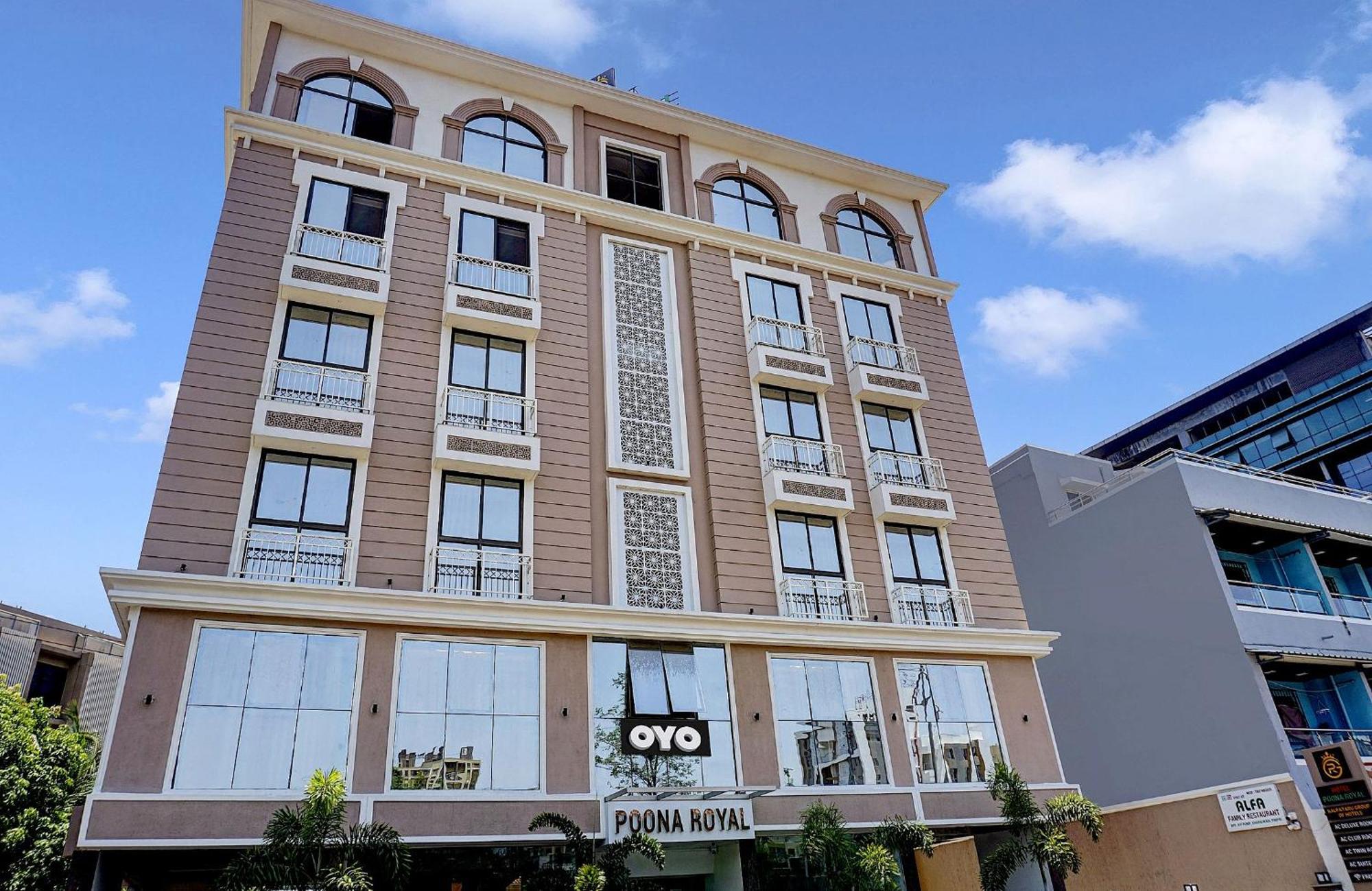 Super Townhouse Poona Royal Hotell Pimpri-Chinchwad Exteriör bild